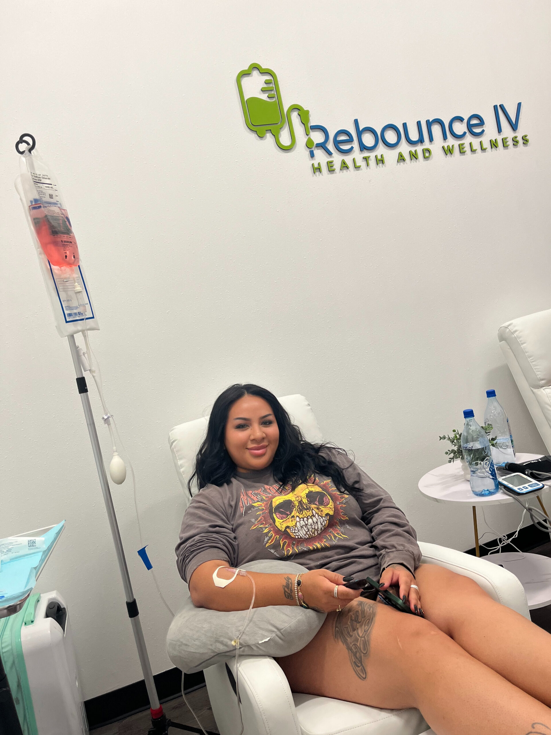 patient getting IV from rebounceiv